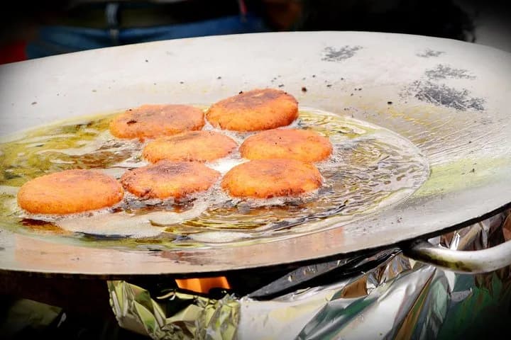 Indulge in the flavors of Delhi, a city steeped in royalty and renowne — photo 5
