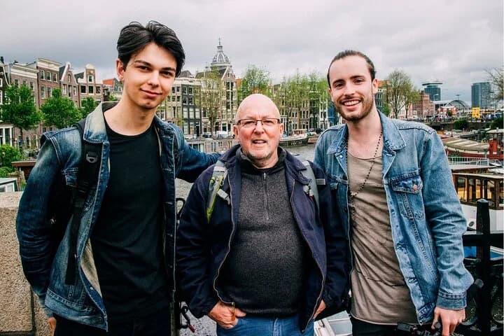 Amsterdam Highlights with Local: Walking Tour & Canal Cruise — photo 2