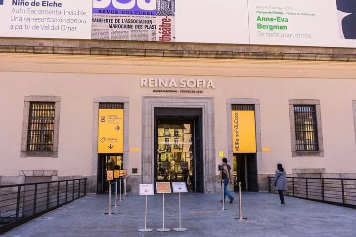 Madrid Reina Sofia Museum with Entry Ticket with Audio Guide — photo 3