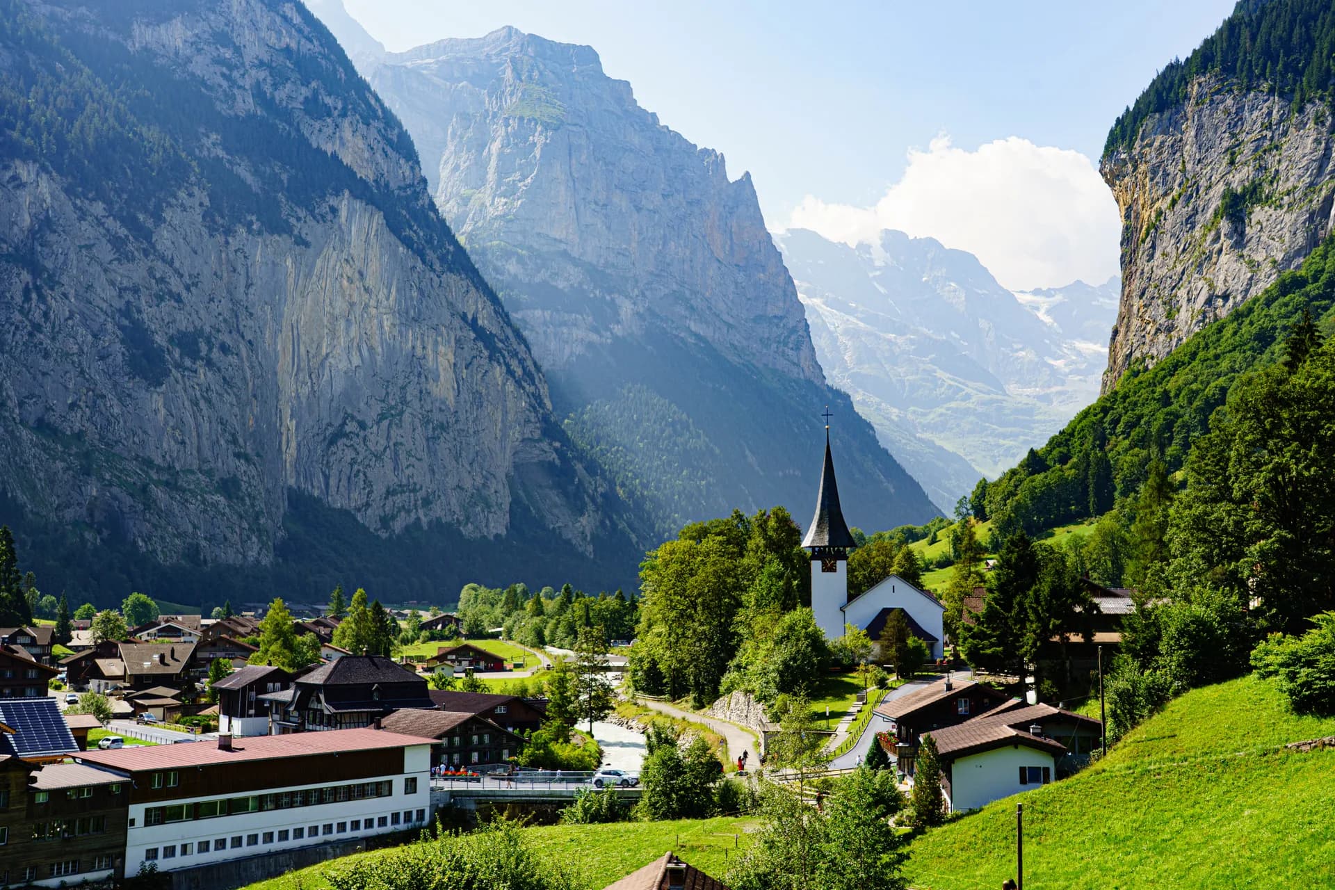 Daytrip to Grindelwald, Lauterbrunnen & Interlaken — photo 3