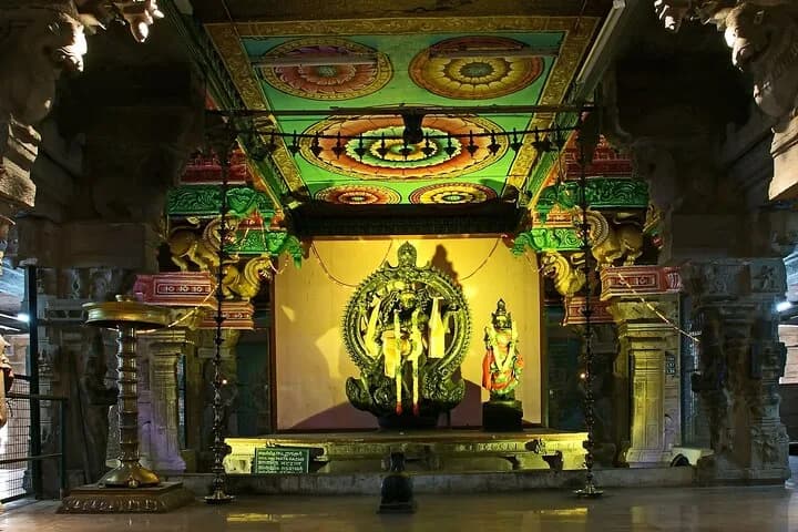 Explore magnificent temples situated above hills, structures designed — photo 5