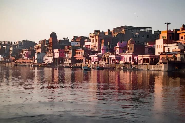 Discover the best of places where Lord Krishna lived, these places wil