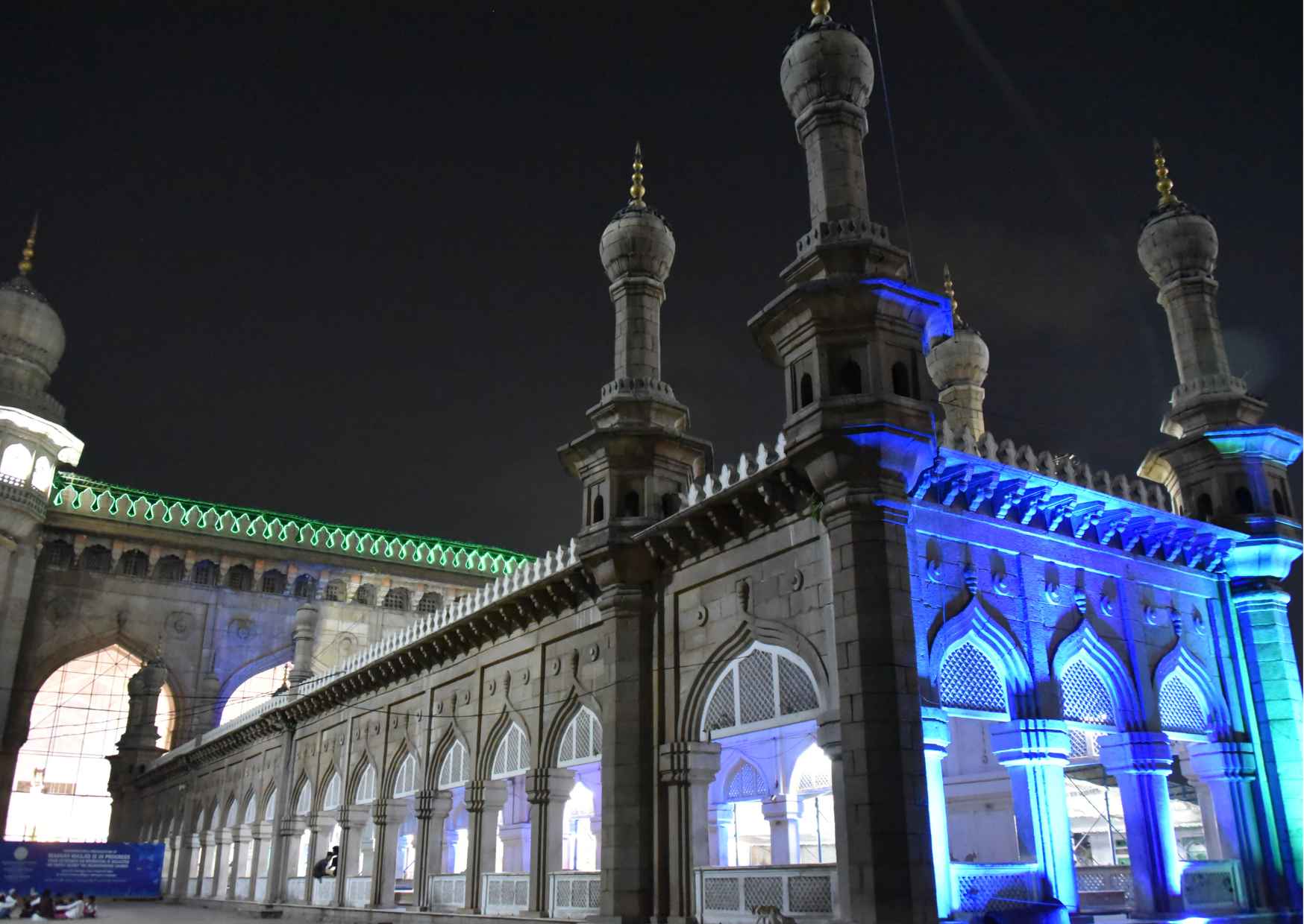 Indulge Hyderabad's sparkling streets at night and see its well-known — photo 8