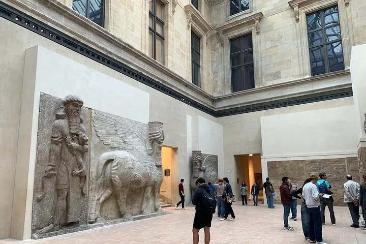 Paris: Louvre Museum Entry Ticket with Private Car Transfers — photo 4