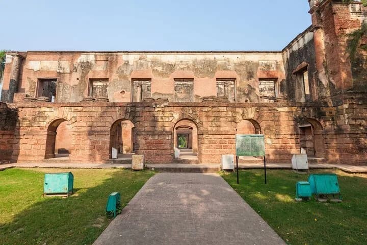 Experience Lucknow's colonial side on this spectacular walking tour de — photo 4
