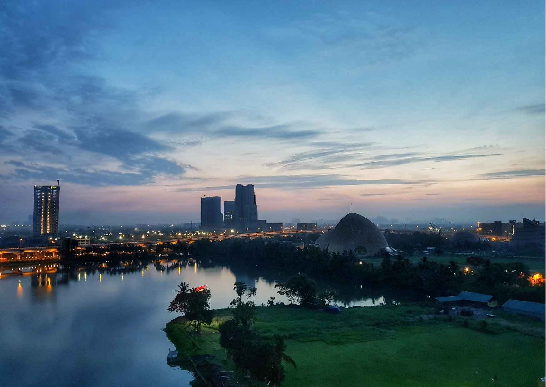 Kolkata is a beautiful city during the day, yet it is even more beauti — photo 8