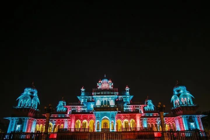 While Jaipur is a stunning city during the day, the nighttime hours ar — photo 5