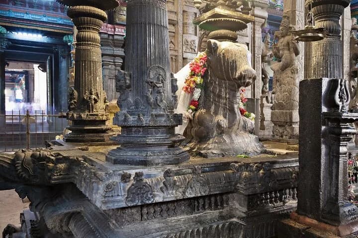 This exceptional trip gives you the chance to witness a vibrant mix of — photo 4