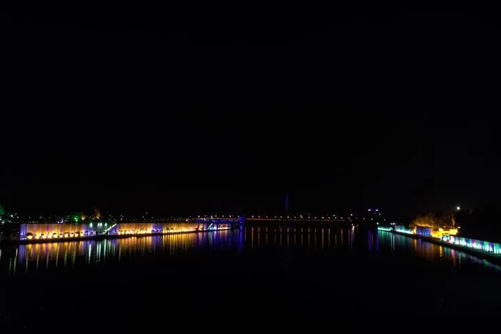 "Ahmedabad is a lovely city by day, but its beauty is enhanced at nigh — photo 2