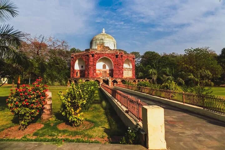 Explore all of Vadodara's stunning and popular sights which still refl — photo 5