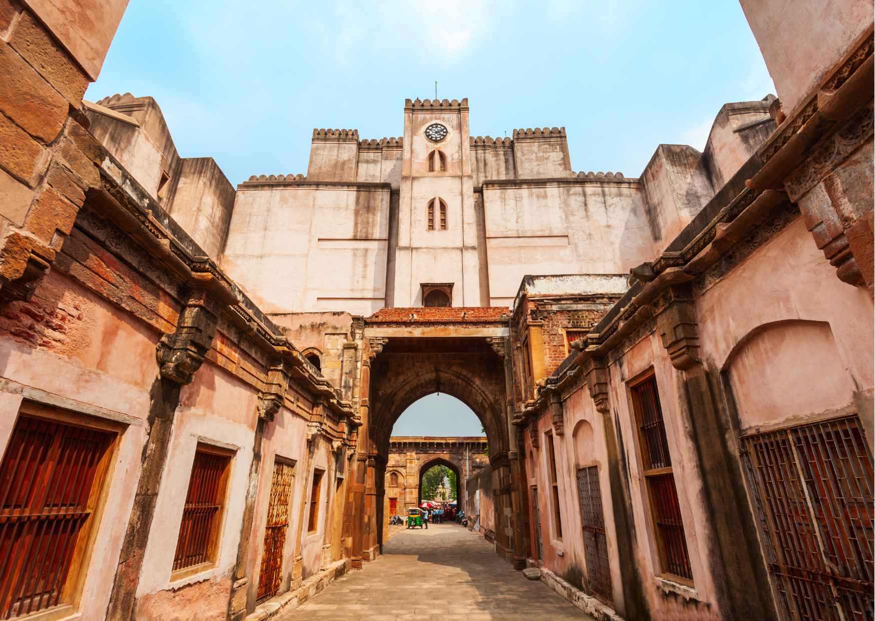 Discover the beautiful sights which are great example of architectural — photo 7
