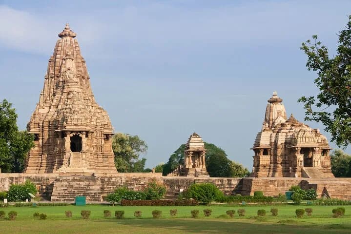 Experience authentic Khajuraho on this amazing walking tour of the old — photo 2