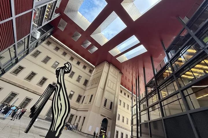 Madrid Reina Sofia Museum with Entry Ticket with Audio Guide — photo 6