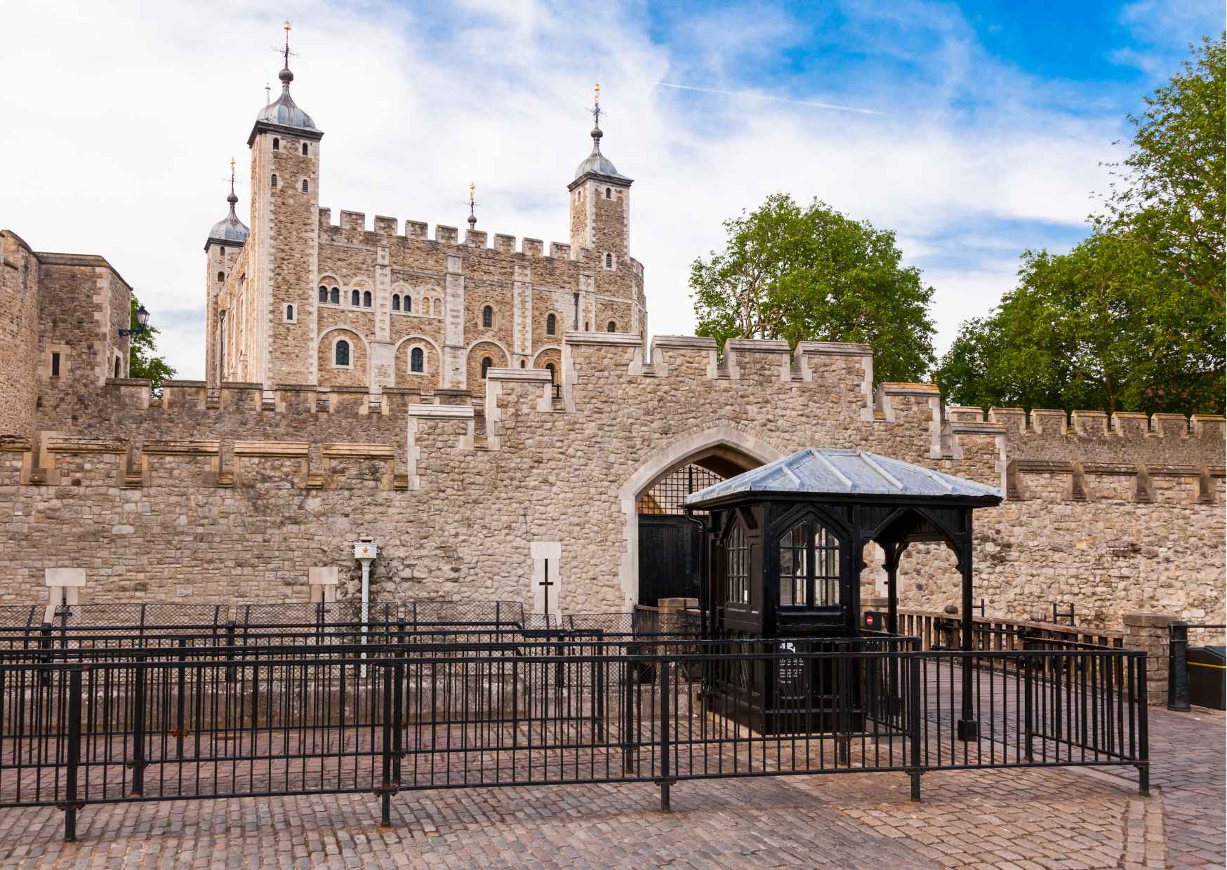 Tower of London entrance tickets — photo 1