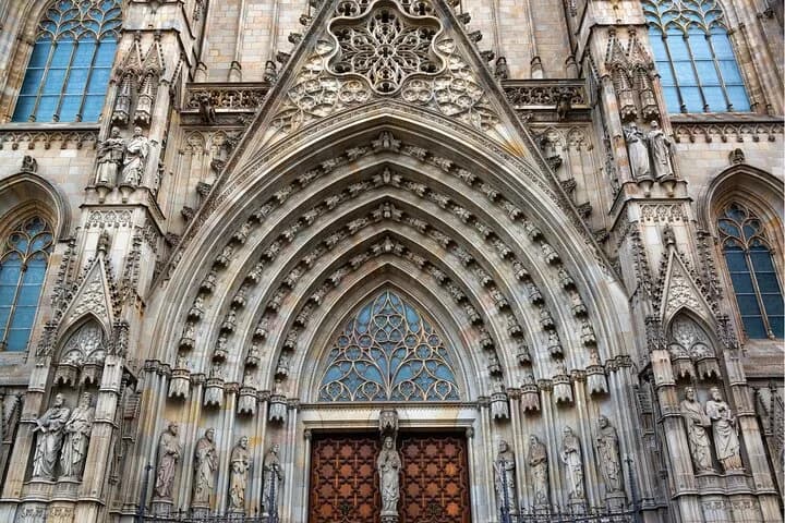 Barcelona Cathedral Priority Entry Ticket with Rooftop Access — photo 3