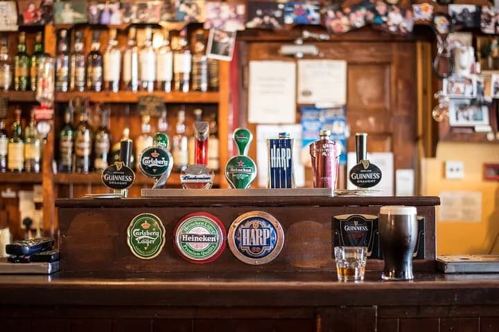 Unwind your evening with an exciting pub crawl in the heart of Lucknow — photo 5