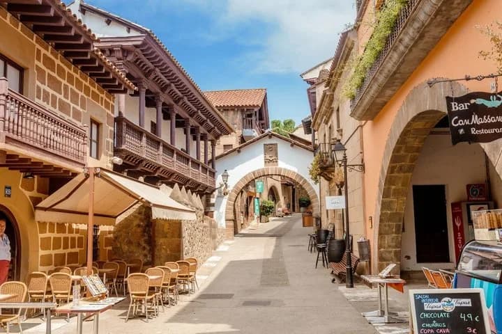 Poble Espanyol Entry Ticket with Audio Guide — photo 4