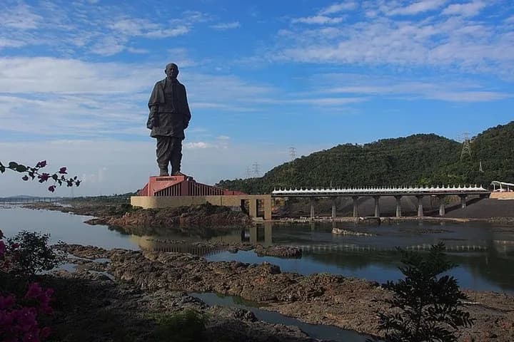 Discover the stunning and popular attraction Statue of Unity, which ha — photo 2