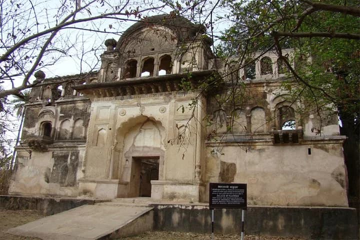 Discover the Mastani Mahal and Ajaigarh Fort on this fantastic 8-hour — photo 2