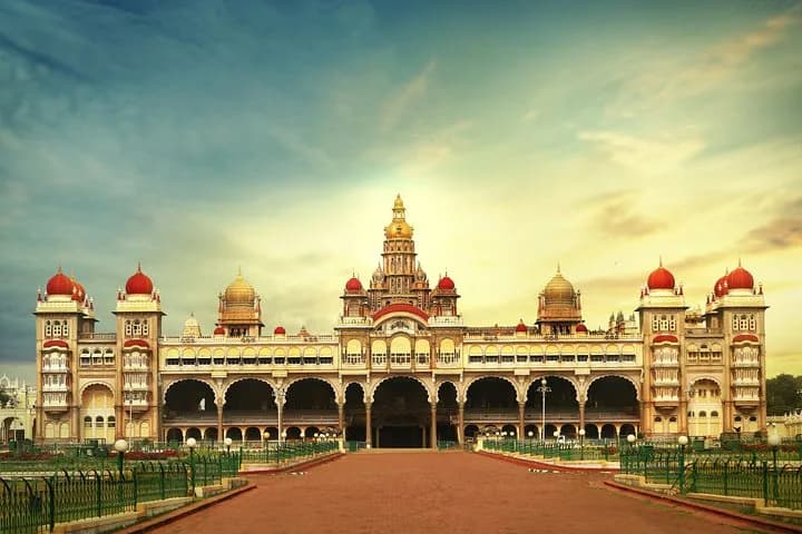 Mysore is a stunning city by day, but its beauty is amplified by night — photo 3