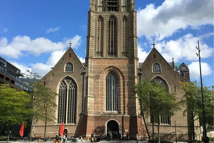 Rotterdam Highlights with Local: Walking Tour & Boat Cruise — photo 9