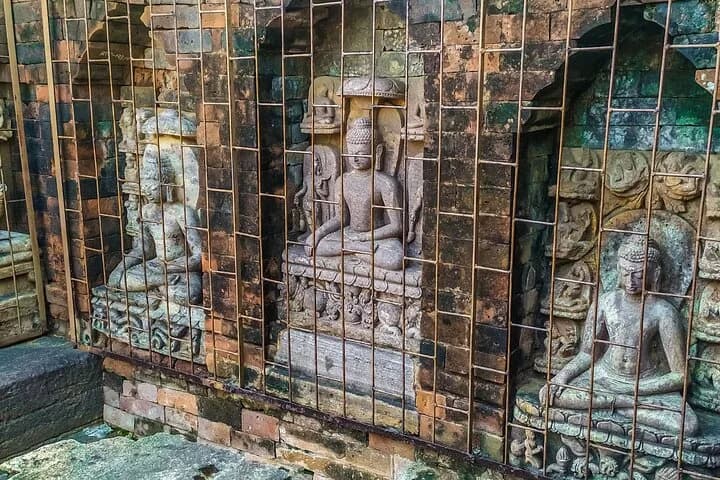 Explore the historical trails of a city and experience secrets in its — photo 5