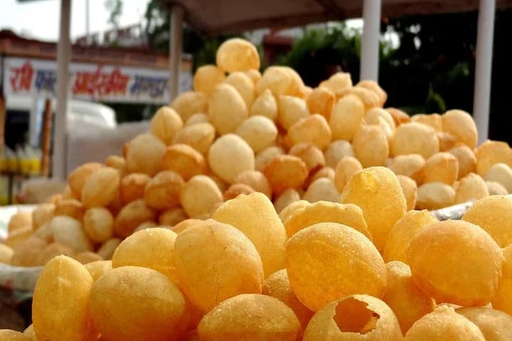 Explore Jaipur’s royal street food on a guided walking tour. Taste 7+ — photo 7