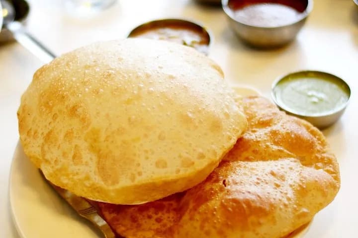 This walking tour offers over five delicious authentic delicacies to s — photo 6