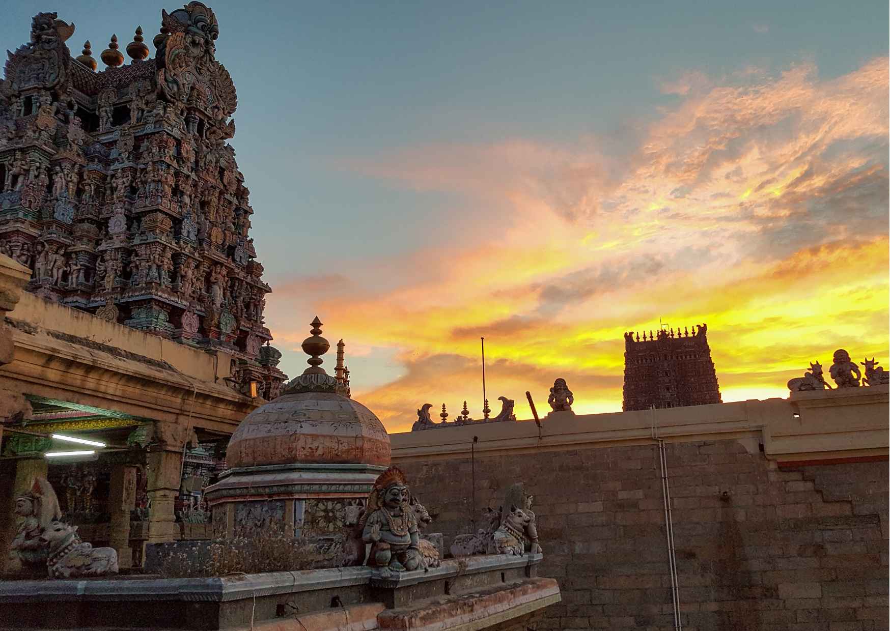 Explore magnificent temples situated above hills, structures designed — photo 7