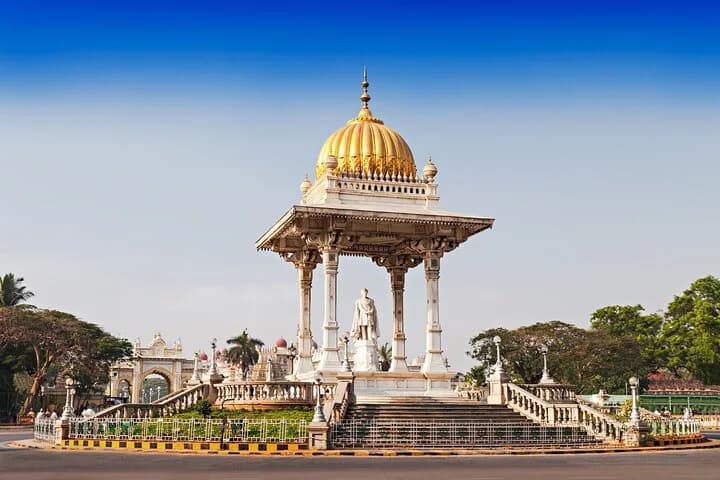 Mysore is a stunning city by day, but its beauty is amplified by night — photo 6