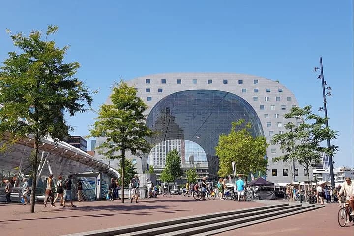 Rotterdam Highlights with Local: Walking Tour & Boat Cruise — photo 7