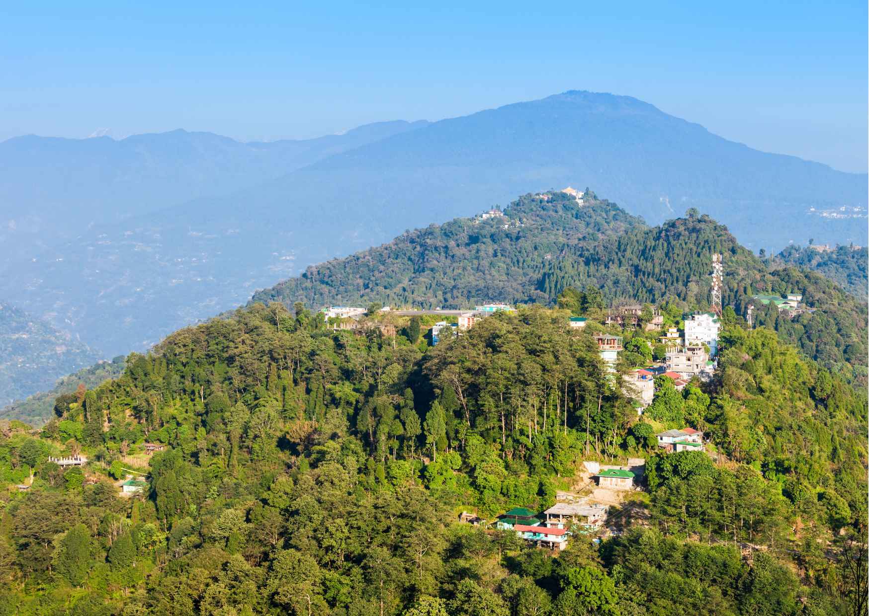 Discover all the beautiful and famous sites of Pelling and taste local — photo 7
