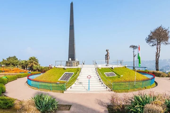 Experience authentic Darjeeling on this amazing walking tour of the ol — photo 5