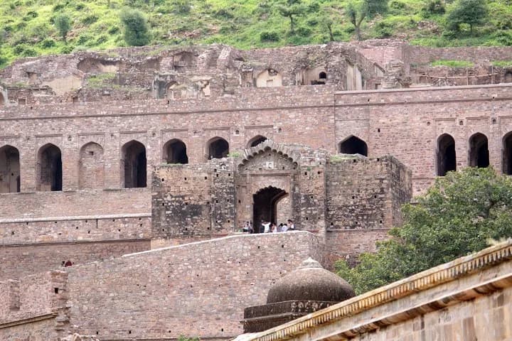 Day Trip to Abhaneri and Haunted Bhangarh (Guided Sightseeing Tour by Car) — photo 4
