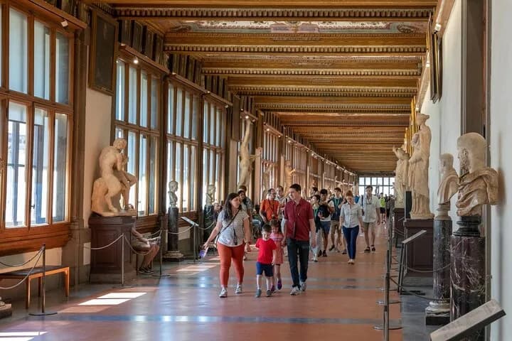Timed Entrance to Uffizi Gallery with Digital Audio in Florence — photo 4