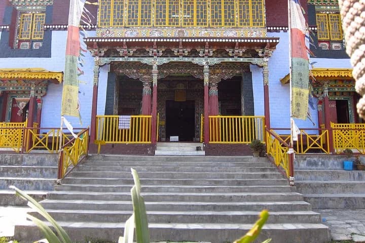 Discover all the beautiful and famous sites of Pelling, famous Buddha — photo 3