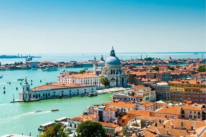 Venice Highlights with Local: Private Walking Tour & Gondola Ride — photo 4