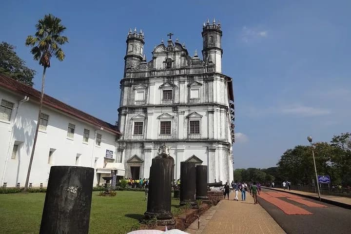 Experience the majestic churches of old Goa, sometimes referred to as — photo 6