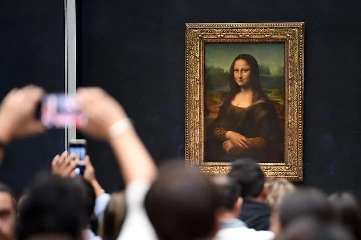 Paris Louvre Museum Timed Entrance Ticket with Seine River Cruise — photo 1