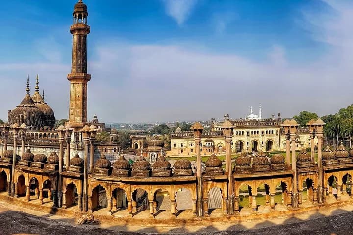 Discover all the beautiful and famous sites of Lucknow and taste local — photo 5