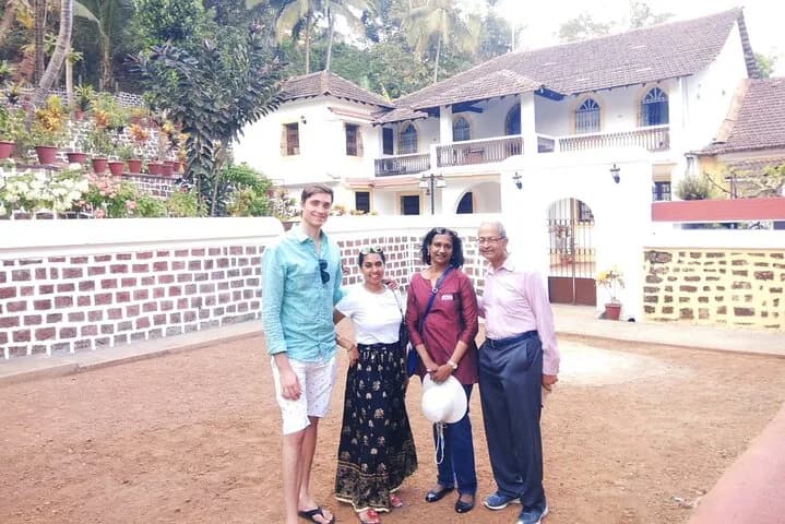 Explore Old Goa, whose architecture is mainly of Portuguese or Italian — photo 1