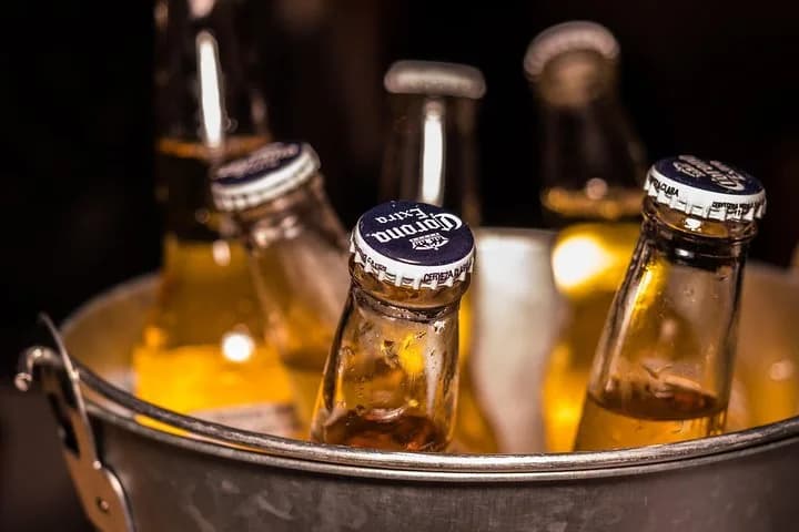 Delhi: Pub Crawl (3 Hours Guided Bar Hopping Tour) — photo 4