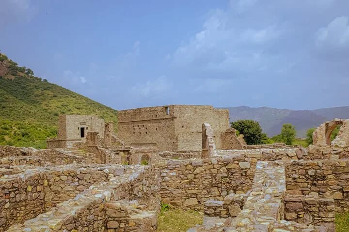 Enjoy breathtaking views of various stunning locations in Jaipur durin — photo 10