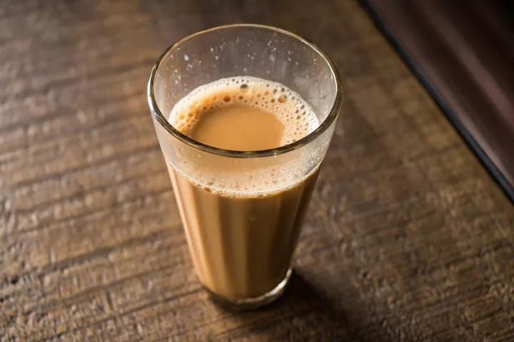 Try popular food and drinks of the Goa region in traditional local eat — photo 5