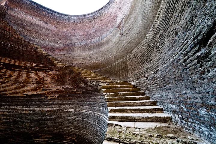 Discover all of Champaner-Pavagadh Archaeological Park's stunning and — photo 6