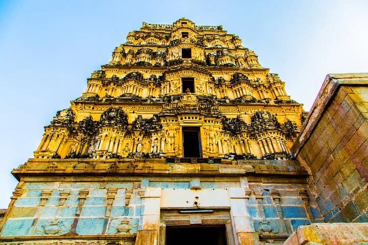 Join us for this fantastic walking tour of the ancient town and experi — photo 4