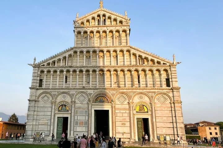 Timed Entrance to Leaning Tower & Cathedral with AudioGuide — photo 4