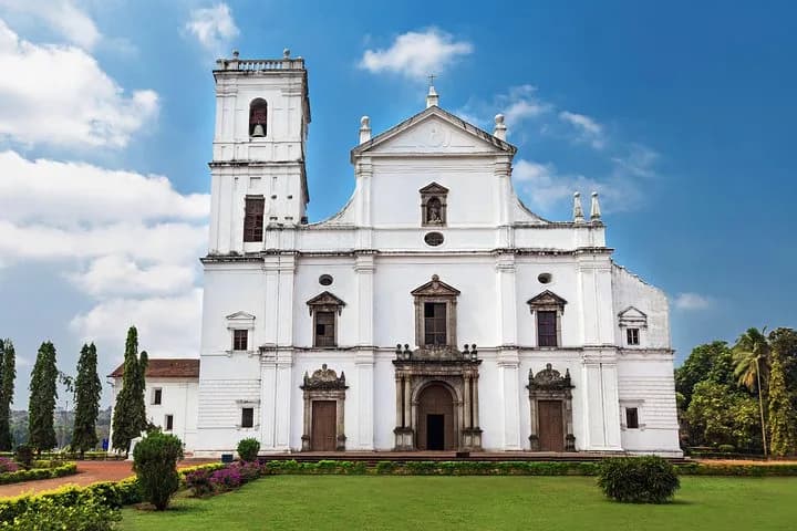 Experience the majestic churches of old Goa, sometimes referred to as — photo 3