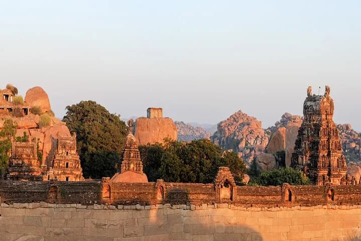 Enjoy local cuisine and see all of Hampi's stunning and well-known sit — photo 4