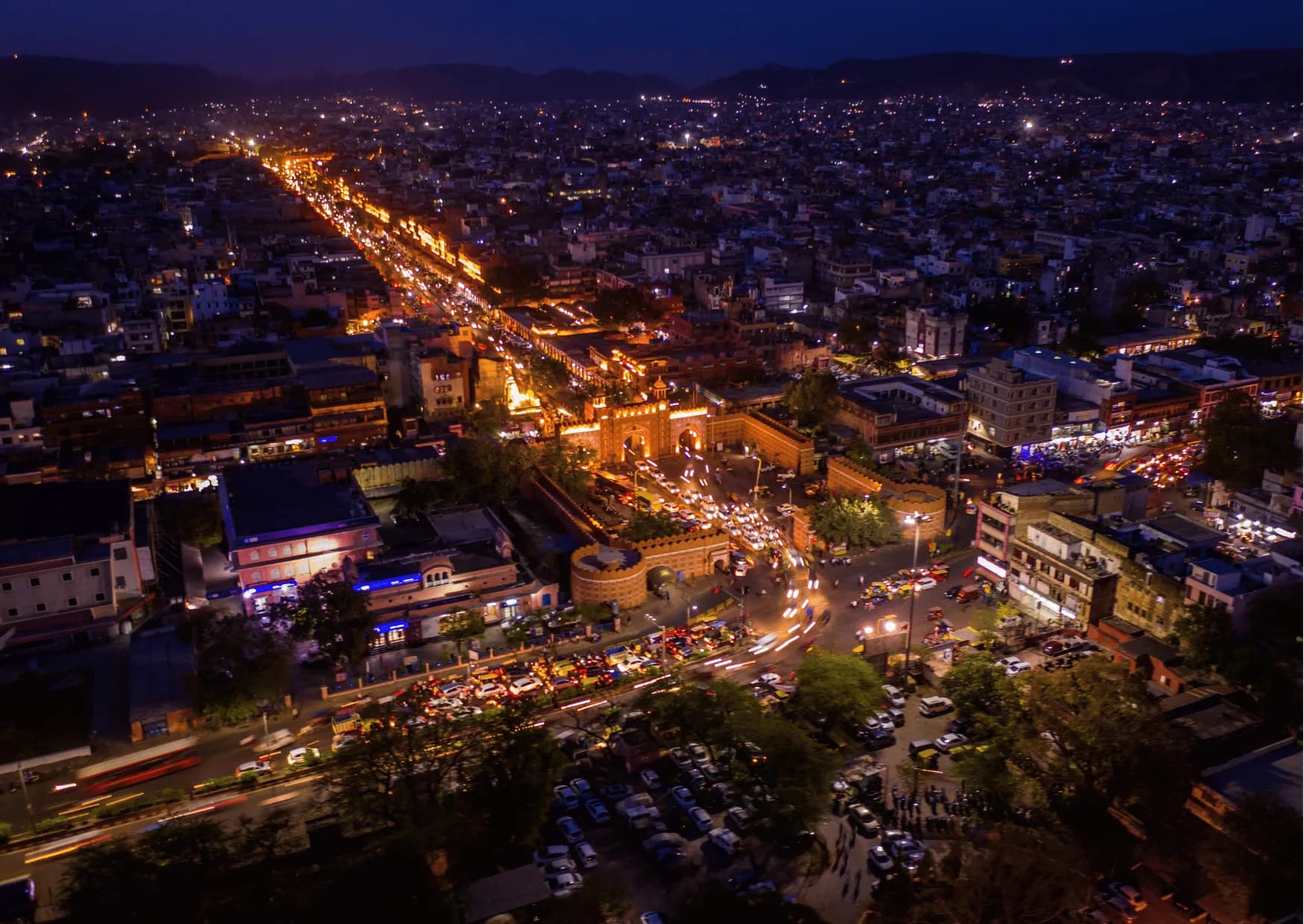 While Jaipur is a stunning city during the day, the nighttime hours ar — photo 10